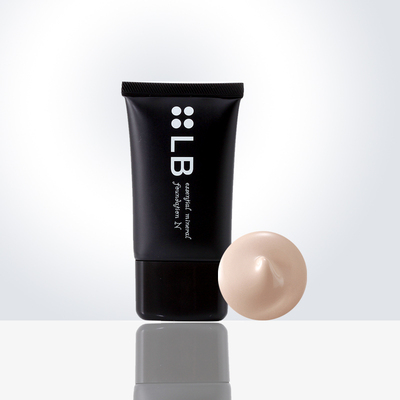 LB 美容精华矿物水润粉底液 BB色